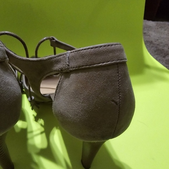 Michael by Michael Shannon Heels - Picture 11 of 16